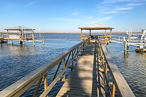 Waterfront Tiny House With Private Dock & Patio!