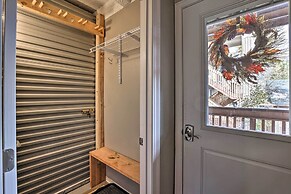 Modern Condo: 2 Blocks to Main Street Frisco!