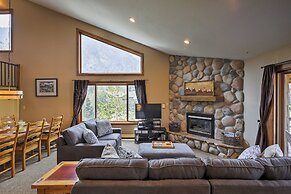 Walk to Main Street: Mtn-view Frisco Unit w/ Loft