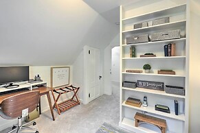 Charming Jaffrey Cottage w/ Deck & Grill!