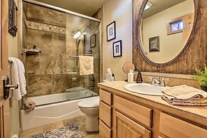 7 Mi to Ski: Waterfront Townhome in Frisco!