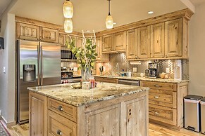 7 Mi to Ski: Waterfront Townhome in Frisco!