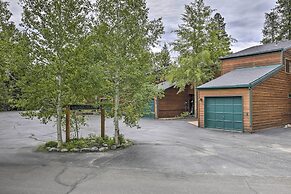 7 Mi to Ski: Waterfront Townhome in Frisco!