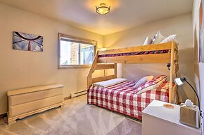 7 Mi to Ski: Waterfront Townhome in Frisco!