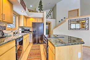 Frisco Townhome w/ Hot Tub - 10 Mi to Breckenridge