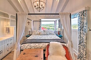 Spacious Getaway ~ 12 Acres, Views, & Hot Tub!