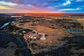 Spacious Getaway ~ 12 Acres, Views, & Hot Tub!