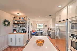 Spacious Getaway ~ 12 Acres, Views, & Hot Tub!