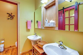 Dog-friendly Frisco Escape: Walk Downtown!