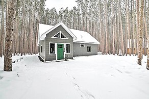 Bellaire Family Cabin: All-season Retreat!