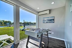 Home on Fox River: Modern Decor Style!