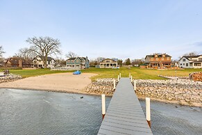 Home on Fox River: Modern Decor Style!