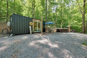 Tiny Home w/ Hot Tub By Mohican State Park!