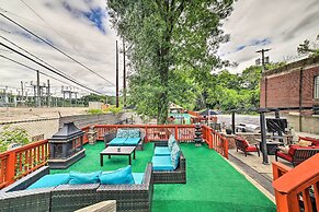 Pittsburgh Home w/ Pool, Fire Pit + Game Room