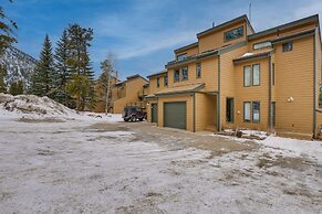 Updated Townhome Near Main Street, 10 Mi to Breck!