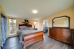 Lake-view Republic Cabin w/ Boat Launches!