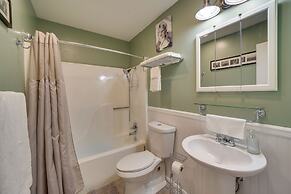 Barling Vacation Rental: Fenced-in Yard w/ Hot Tub