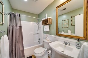 Barling Vacation Rental: Fenced-in Yard w/ Hot Tub