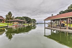 Quiet Lake Conroe Townhome w/ 2 Boat Slips!