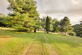 Cozy 'nonny Cottage' Near Appalachian Trail!