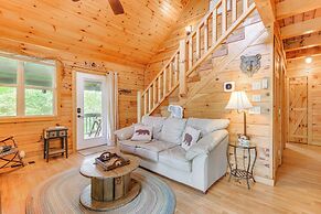 Smoky Mountain Log Cabin Close to Rafting!