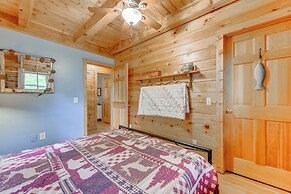 Smoky Mountain Log Cabin Close to Rafting!