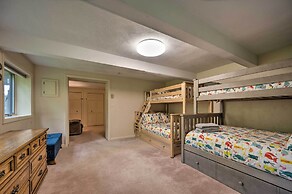House w/ Balcony ~ 5 Mi to Cranmore Resort!