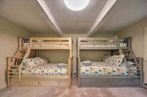 House w/ Balcony ~ 5 Mi to Cranmore Resort!