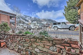 Aspen Condo w/ Mountain Views & Ski Access!