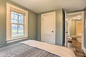 Cozy Campbell Hall Getaway w/ Porch!