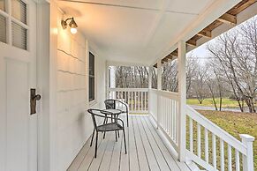 Cozy Campbell Hall Getaway w/ Porch!