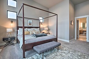 Lavish Lake Chelan Escape: Pool & Panoramic Views