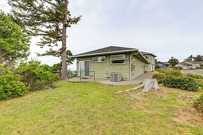 Crescent City Getaway w/ Panoramic Ocean Views!