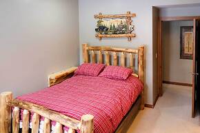 Breck Condo on Main St w/ Resort Amenities!