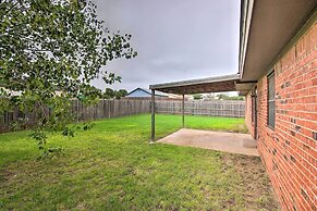 Lubbock Home w/ Backyard - 6 Mi to Texas Tech