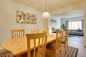 Spacious Thornton Home: 15 Mi to Downtown Denver!