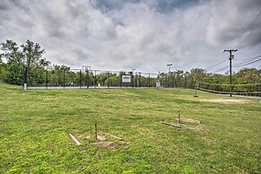 Resort Condo in Pottsboro w/ Lake Texoma Access!