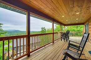 Private Hot Tub: Gatlinburg Cabin in the Clouds