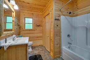 Private Hot Tub: Gatlinburg Cabin in the Clouds