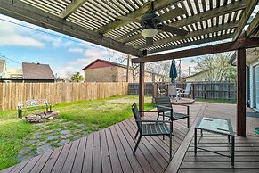 Bright College Station Abode: 3 Mi to Kyle Field
