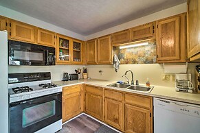 Bright College Station Abode: 3 Mi to Kyle Field