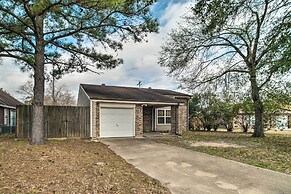 Bright College Station Abode: 3 Mi to Kyle Field