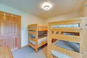 Soldotna Fishing Lodges w/ Dock on Kenai River!