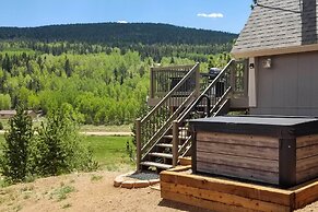 Hillside Cripple Creek Cabin w/ Hot Tub, Mtn Views