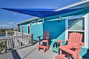 Walk to Shore: Crystal Beach Home w/ Deck + Grill!
