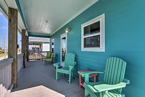 Walk to Shore: Crystal Beach Home w/ Deck + Grill!