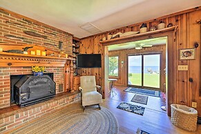 Family Getaway w/ Pier on Currituck Sound