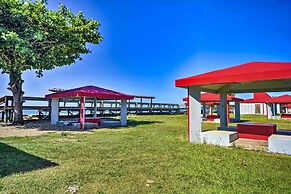 Breezy Condo w/ Ocean View Balcony: Walk to Beach!