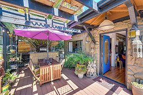 Bohemian Wonderland: Benicia Bungalow w/ Pergola!