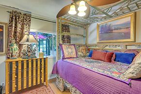 Bohemian Wonderland: Benicia Bungalow w/ Pergola!